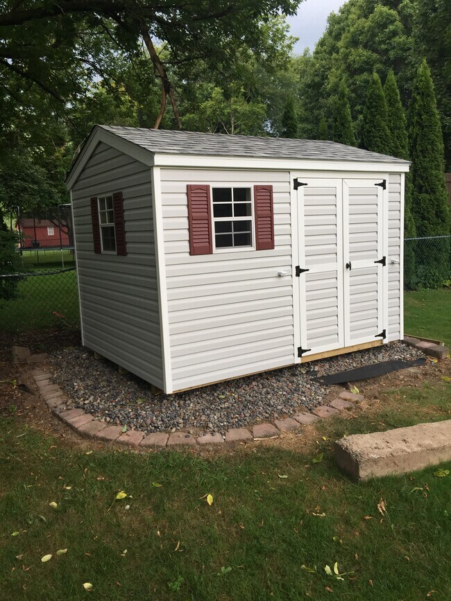 Building Photo - 37 Royal View Dr