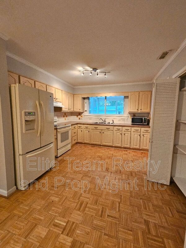 Foto del edificio - 10278 Silver Mine Rd