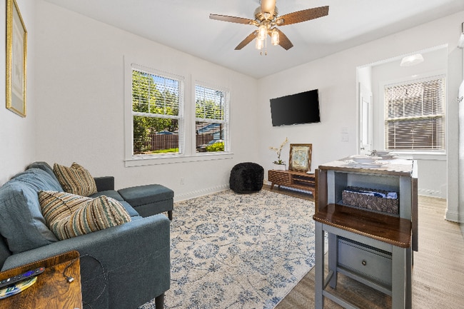 Building Photo - 600 Barnes St