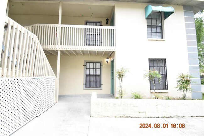 Building Photo - 8419 N Manhattan Ave