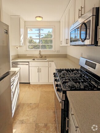 Building Photo - 12146 Sunset Blvd