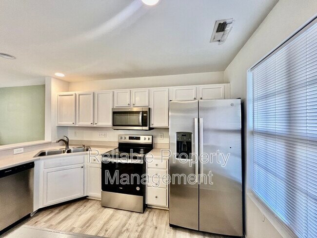 Foto del edificio - 7720 Averette Field Dr