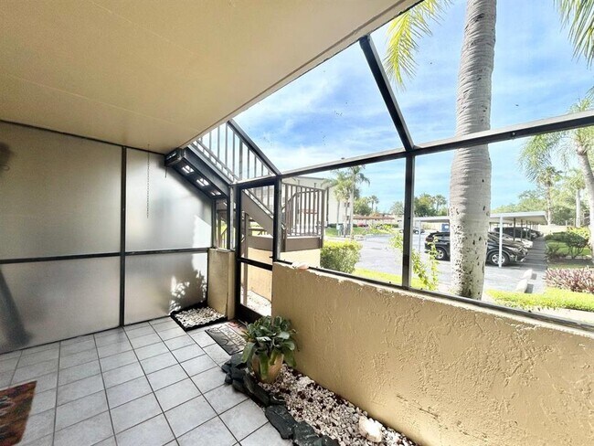 Foto del edificio - 2420 Winding Creek Blvd