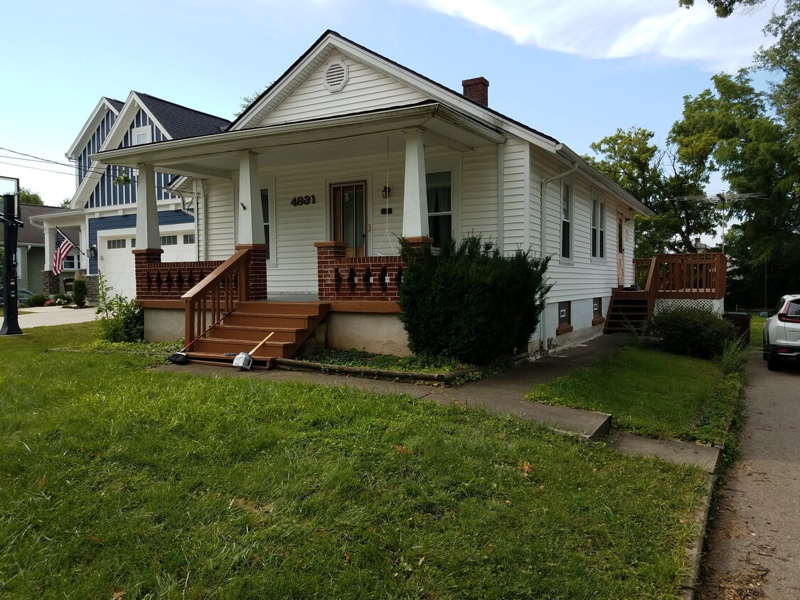 Primary Photo - 4831 Laurel Ave