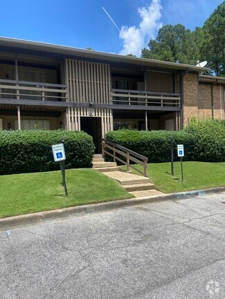 Building Photo - 2812 Georgetown Dr