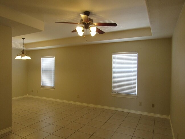 Building Photo - 9804 Cantera Ct