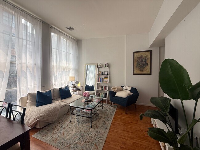 Foto del edificio - 38 N 3rd St