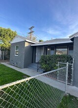 Building Photo - 1235 Roxbury Dr