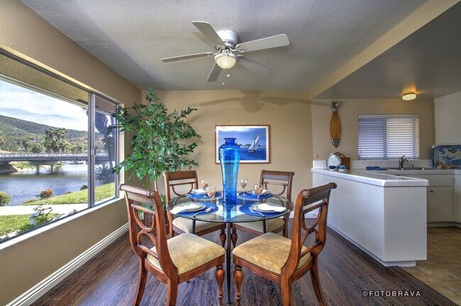 Building Photo - 955 La Fiesta Way
