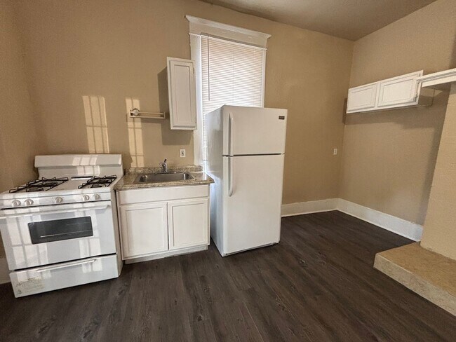 Foto del edificio - 1Bd/1Bth Historic Apartment off Broadway –...