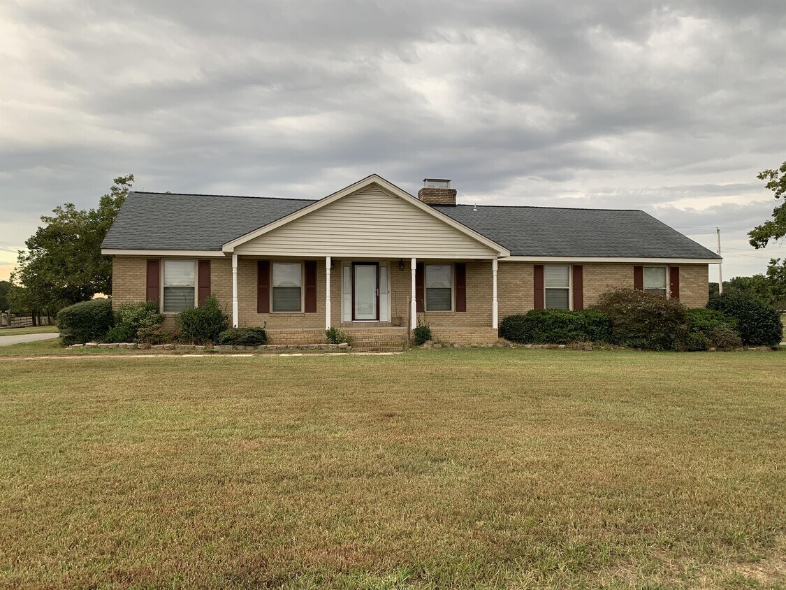 Primary Photo - 1717 S Rocky River Rd
