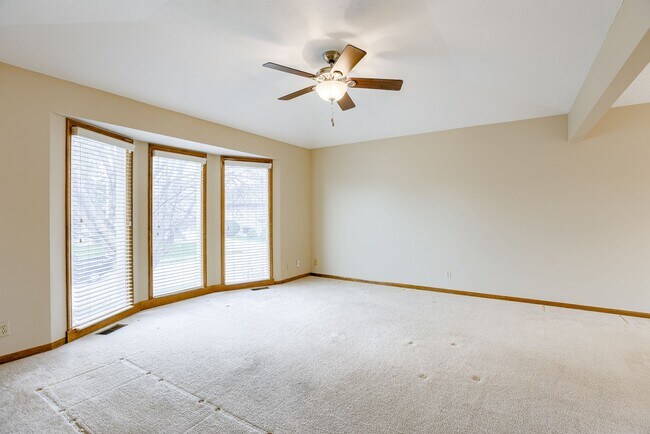 Foto del edificio - Millard 3 Bedroom!!