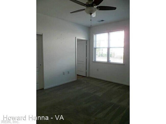 Foto del edificio - 2 br, 2 bath House - 924 Southmoor Dr., #103