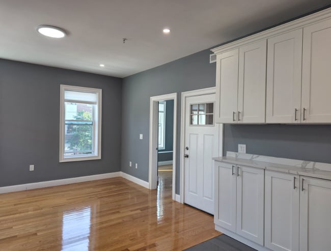 Foto del edificio - 339 Cambridge St