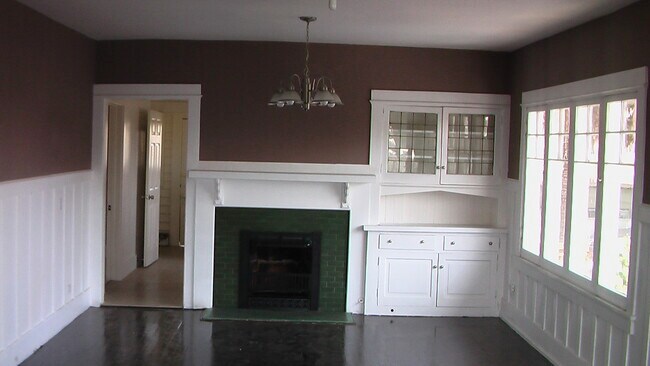 Living room - 1228 S Catalina St