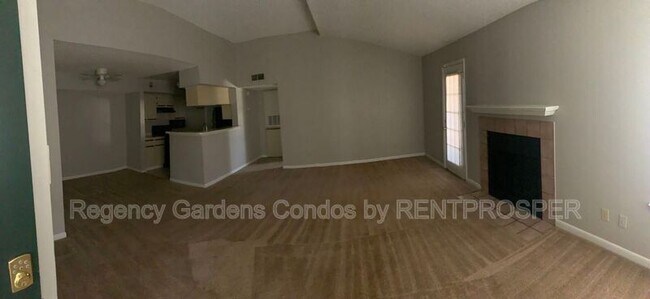 Foto del edificio - 5587 Devonbriar Way