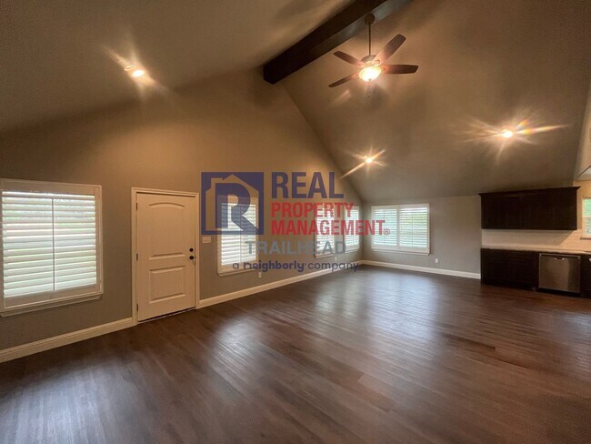 Foto del edificio - Attractive 3 Bed 2 Bath Home in Gated Lake...