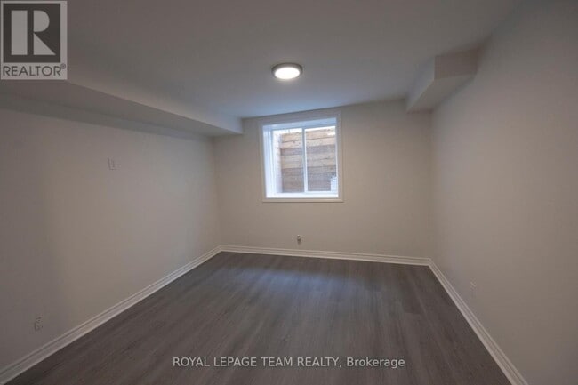 Building Photo - 27 Rockcress Gardens