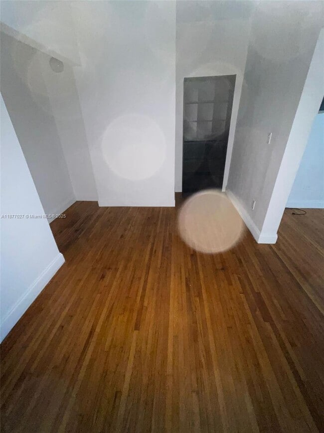 Building Photo - 505 74th St