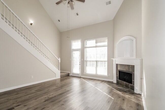 Building Photo - 4623 Tulip Bend Dr