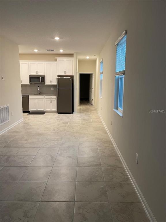 Building Photo - 1719 Chatsworth Cir