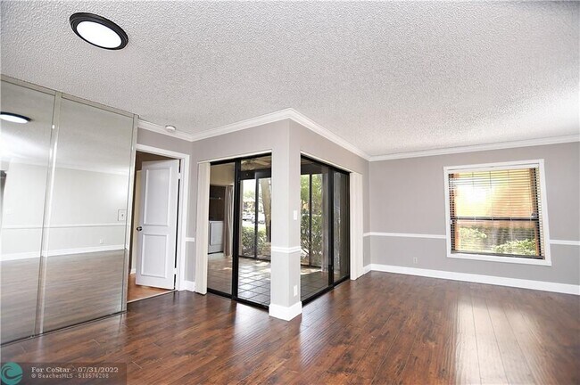 Building Photo - 3757 Cocoplum Cir