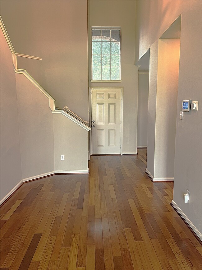 Building Photo - 10634 Lyndon Meadows Dr