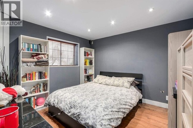 Photo du bâtiment - 18XX Routley Ave