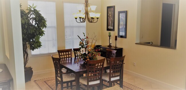 Foto del edificio - 893 SW Grand Reserve Blvd