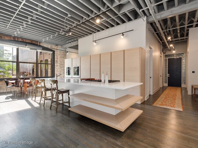 Building Photo - 420 W Grand Ave