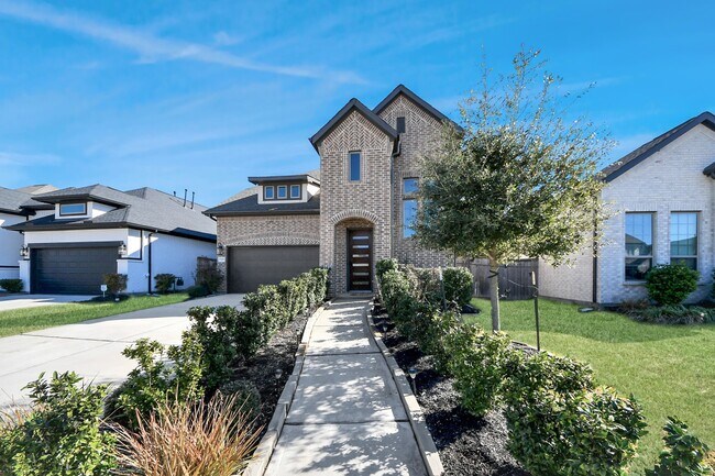 Building Photo - 1930 Waters Branch Dr