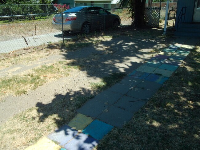 Foto del edificio - 5934 Cohn Ave