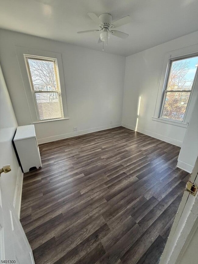 Building Photo - 85 Sunnyside Terrace