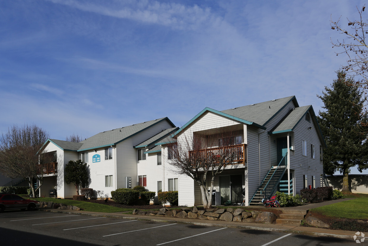 Primary Photo - Kingsberry Heights Apartments