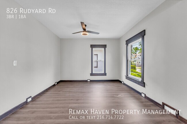Foto del edificio - 826 Rudyard Rd