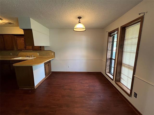 Foto del edificio - 411 W Pelton St