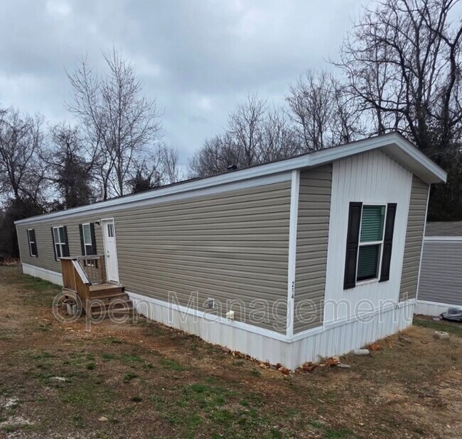 Foto del edificio - 2710 N Farm Rd 137