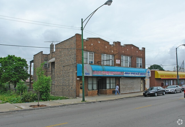 Building Photo - 5143 W Division St