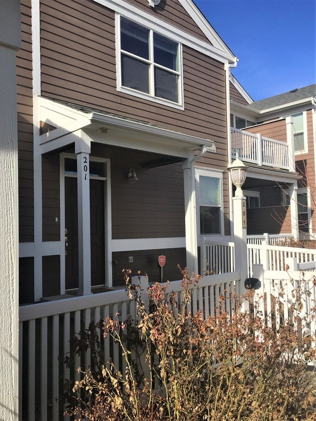 1837 Grays Peak Dr Unit 201, Loveland, CO 80538 Condo for Rent in