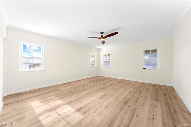 Building Photo - 4 br, 4.5 bath House - 4480 Laro Ln