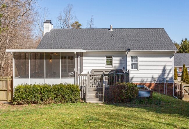 Building Photo - 5603 Pinetuck Rd