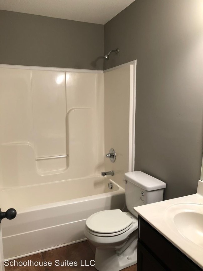 Building Photo - 3 br, 2 bath House - 1719-D Thistlewood Dr.