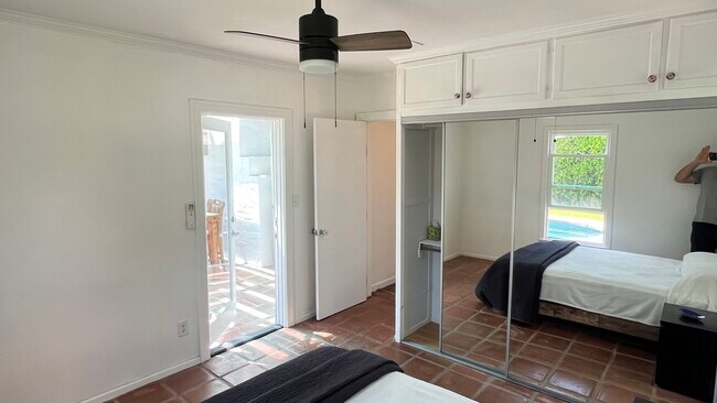 Building Photo - 630 N Hermosa Dr