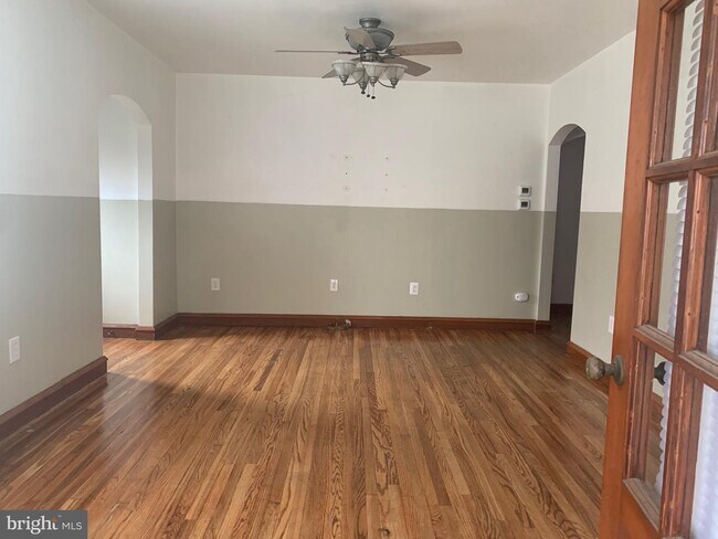 Building Photo - 571 N Egg Harbor Rd