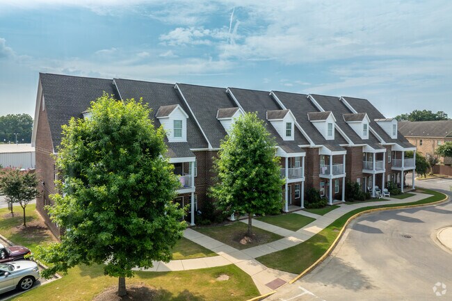 Foto del edificio - Old Row at Cloverdale