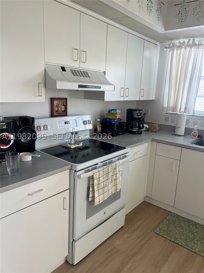 Foto del edificio - 2525 SE 19th St