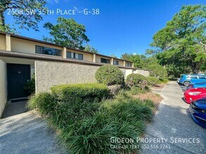 Building Photo - 2508 SW 35th Pl