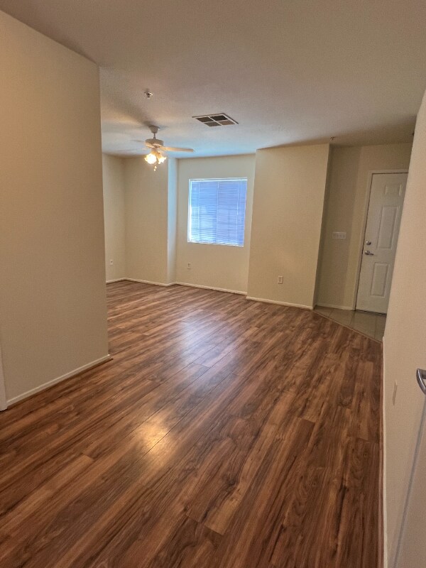 Building Photo - 600 Hosking Ave