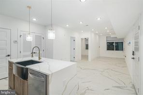 Foto del edificio - 2000 N Front St