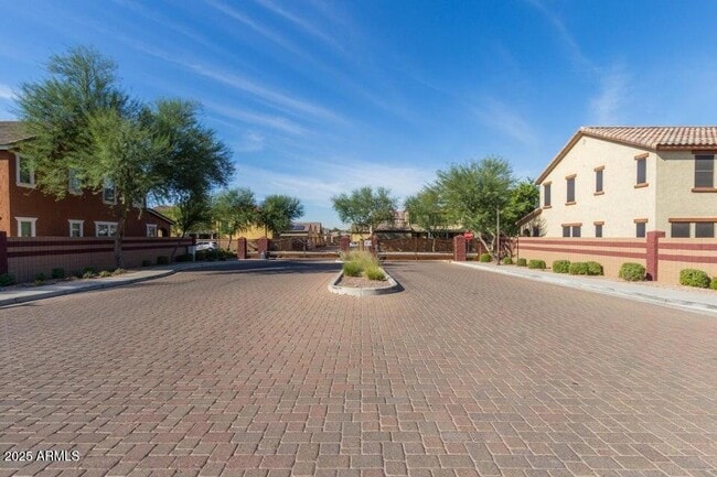 Building Photo - 7255 N 89th Dr